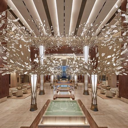 Mandarin Oriental Jumeira, דובאי מראה חיצוני תמונה The lobby of the Ritz-Carlton, DIFC