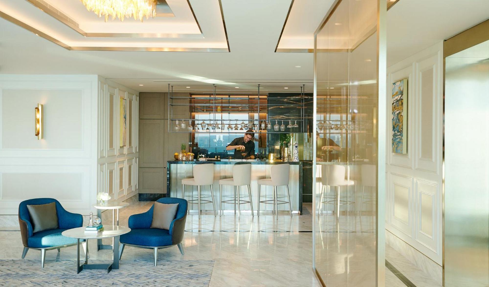 Mandarin Oriental Jumeira, דובאי מראה חיצוני תמונה The bar at the 101 Club